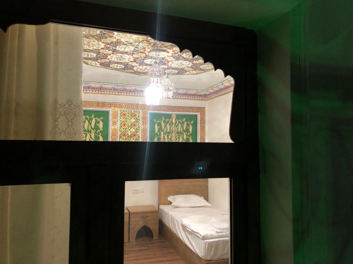 Tasvir Hotel Bukhara Eksteriør bilde